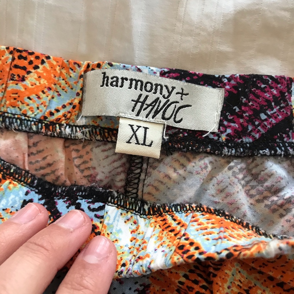Patterned Beach Shorts - Picture 4 of 4